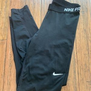Women’s Nike Pro Leggings